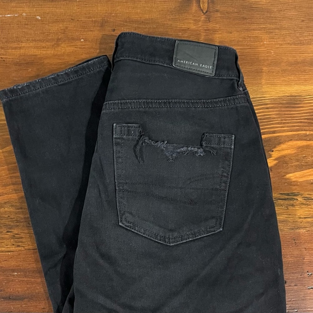 Black American Eagle Ripped Jeans